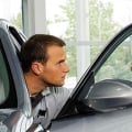 When Driving Isn't An Option: Auto Glass Window Repair In London, ON And The Help Of Towing Services