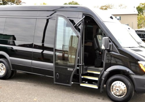 Why Travelers Trust Airport Shuttle Service With Chicago Airport Limousine Backed By Towing Services